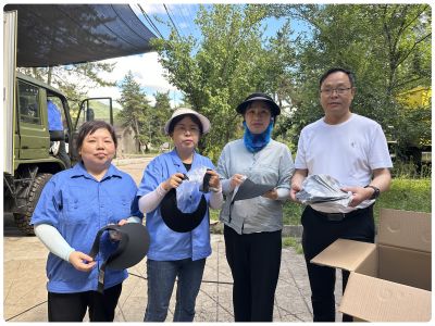 炎炎夏日送清涼  關(guān)心關(guān)愛(ài)暖人心